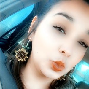 Meet your Posher, Lynn